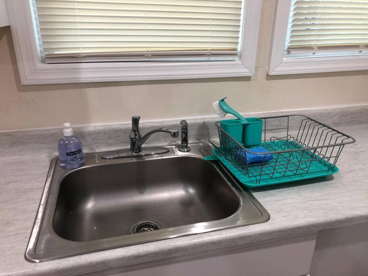 Spacious And Private Apartment With 3 Bedrooms And 1 Bathroom Near Newark International Airport Ewr And New York City Exterior photo